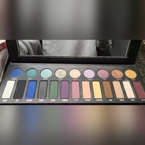 Kat Von D Metal Matte LE eyeshadow palette